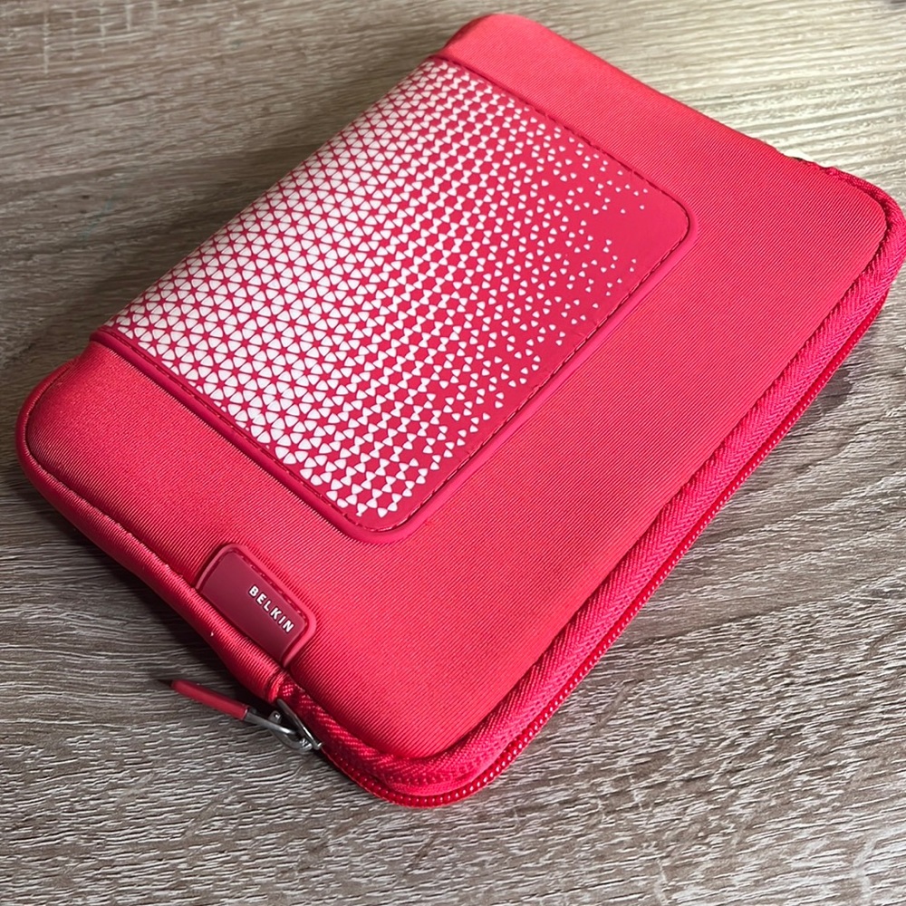 Belkin neoprene bag